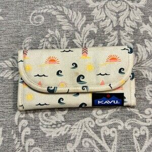 KAVU Big Spender Wallet Womens One Size Multicolor Surf Beach Trifold Zip